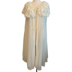 VTG. Leonora Lace Nylon Robe Size 12 Peignoir Bridal Renaissance Fairy Ethereal